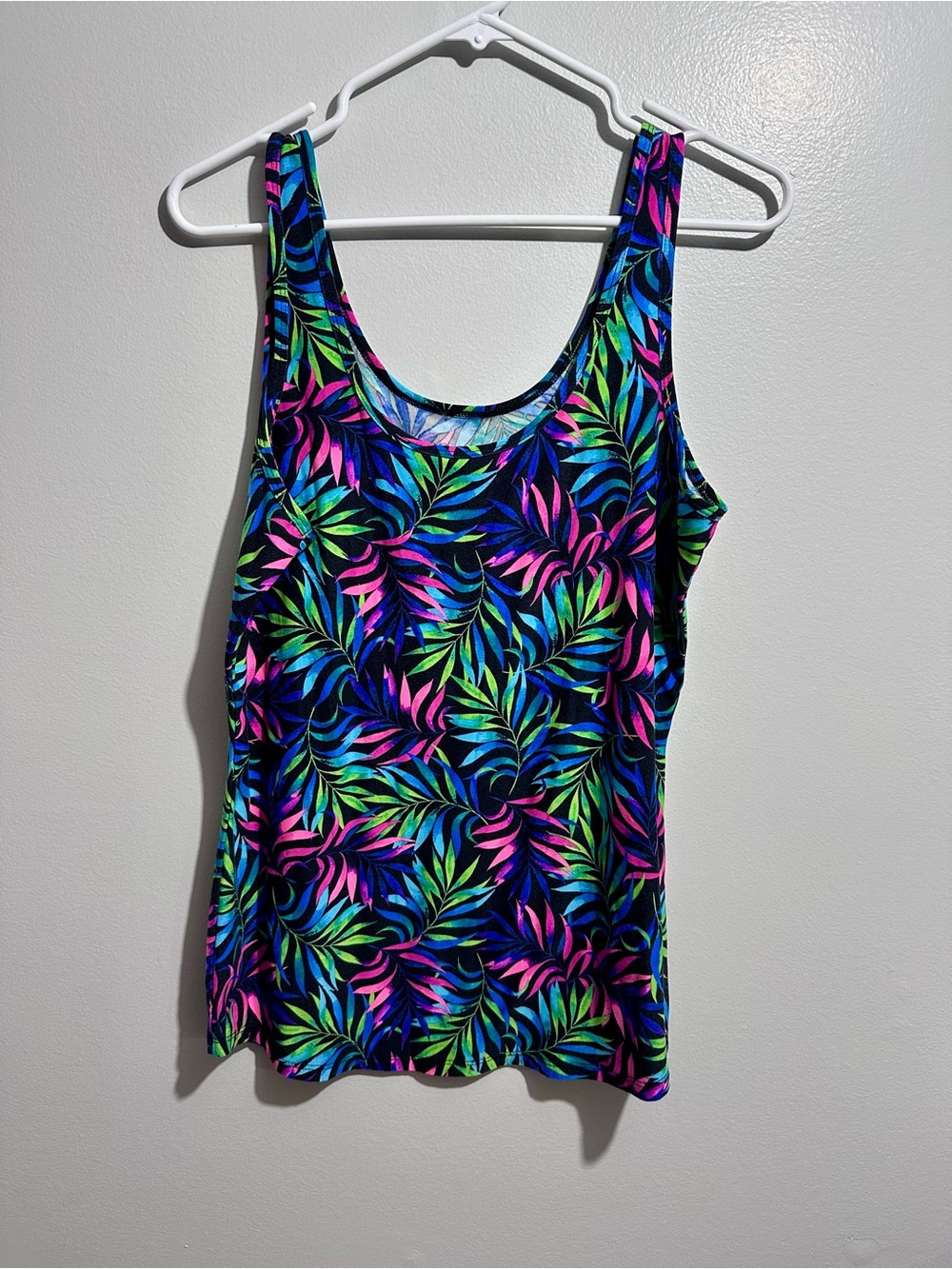 No Boundaries Black Tank Top with Neon Leaf Print Size XXL (1351)